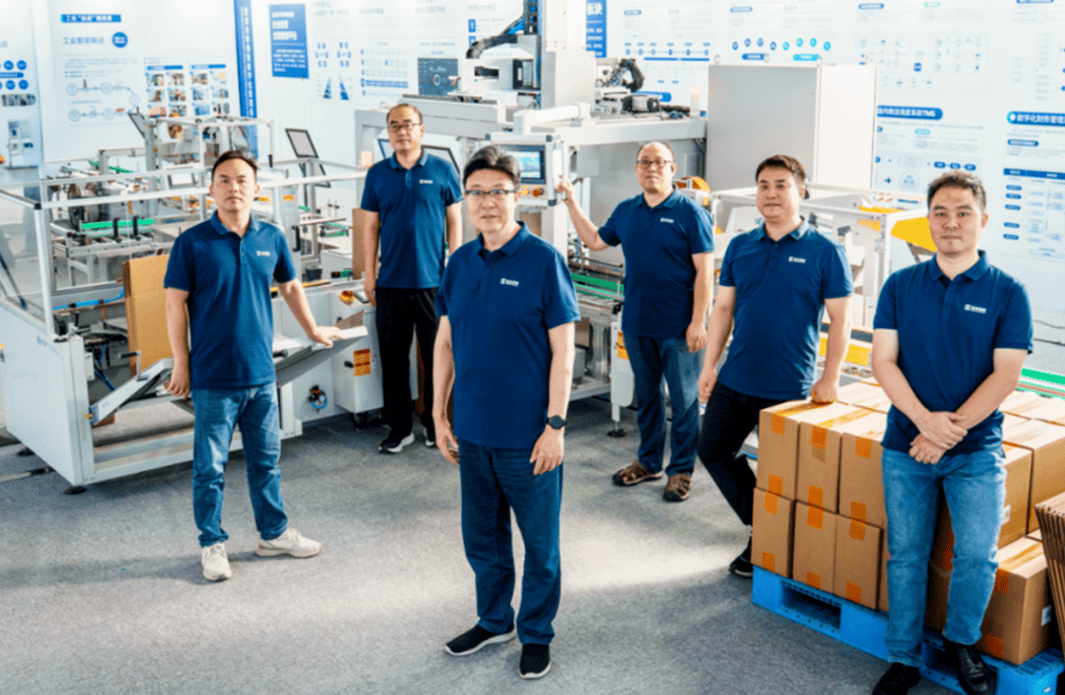 廿九載實業(yè)報國路，七十六載中華復(fù)興夢！深拓之歌祝福祖國繁榮昌盛